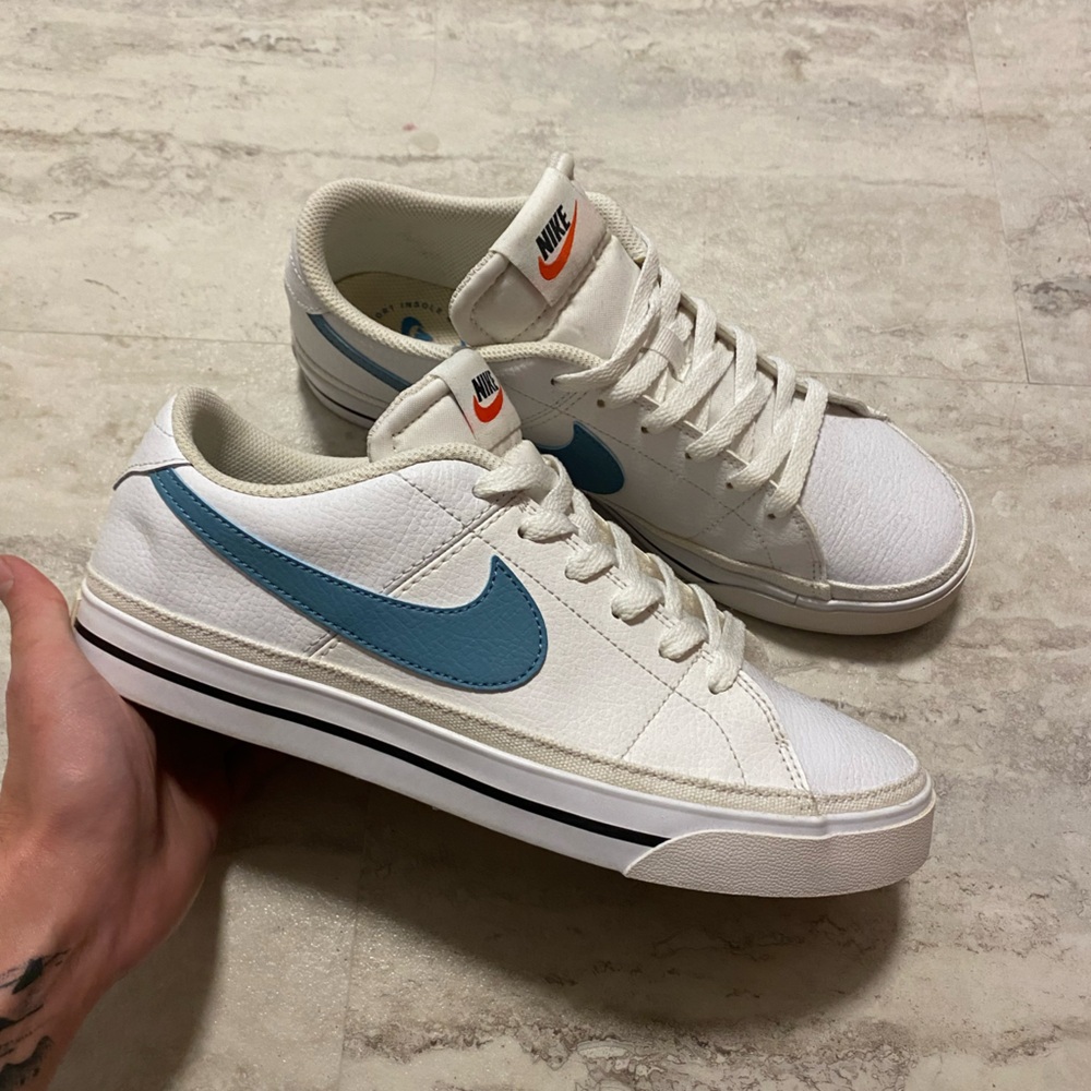 Nike Court Legacy